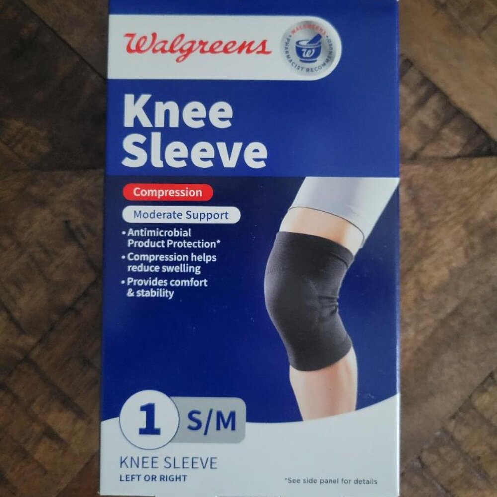 NEW Walgreens Knee Sleeve in size S/M with moderate compression support.